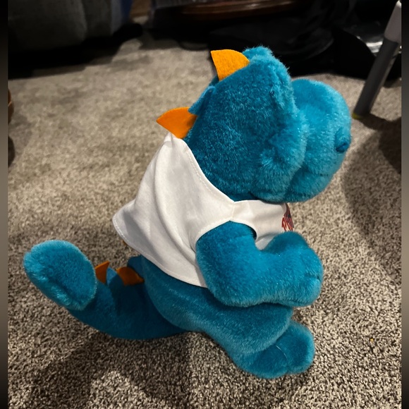 Vintage 90s Planet Hollywood Blue Dinosaur Stuffed Plush Animal w Orlando Shirt - Picture 4 of 9